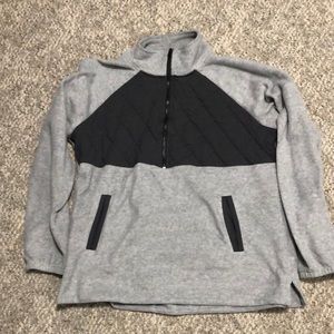 Women’s Quarter Zip Sweatshirt Size XL